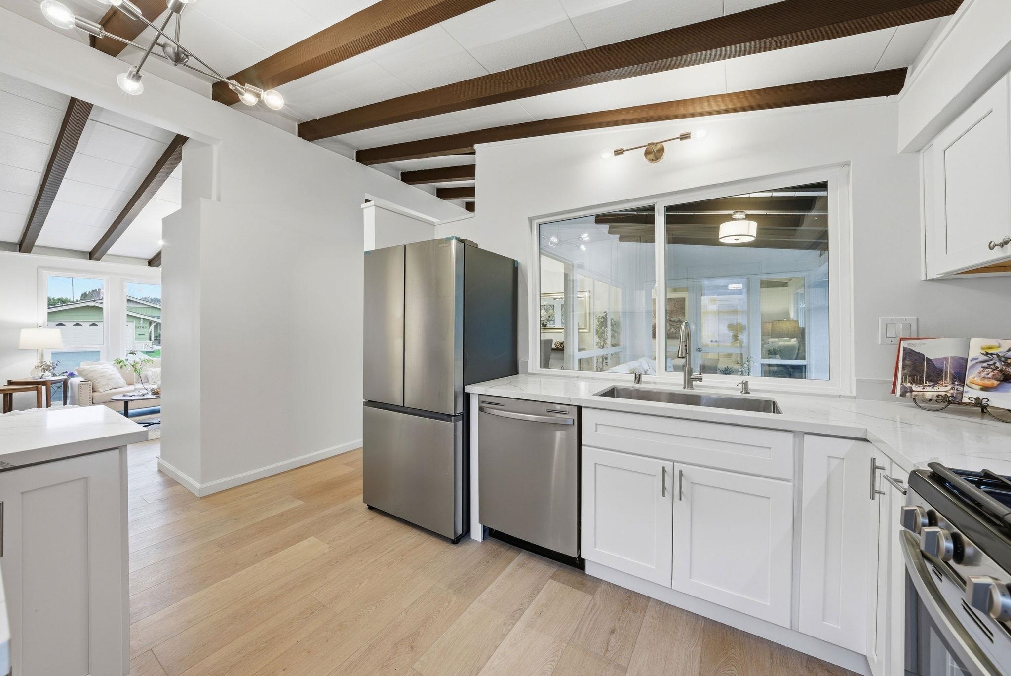 24768 Mango Street Hayward, CA 94545 - Photo 9 of 35