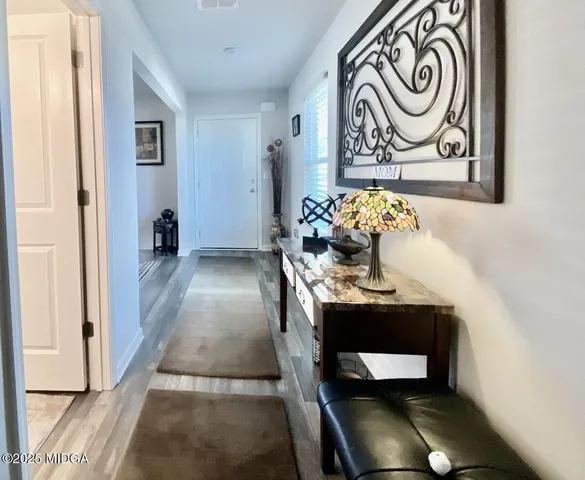 a view of entryway with furniture