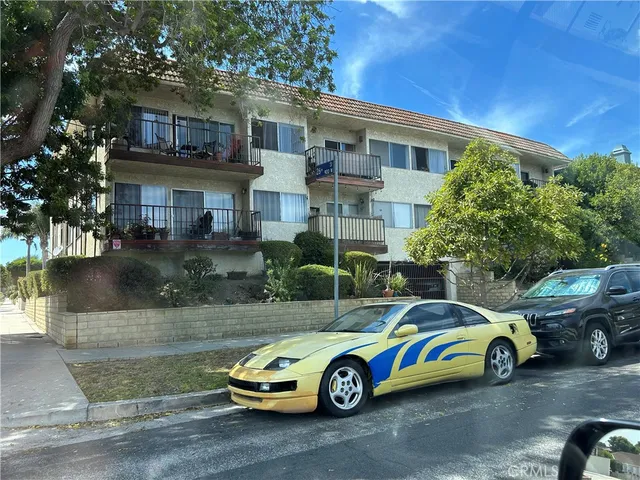 $369,900 | 910 West 26th Street, San Pedro, CA 90731