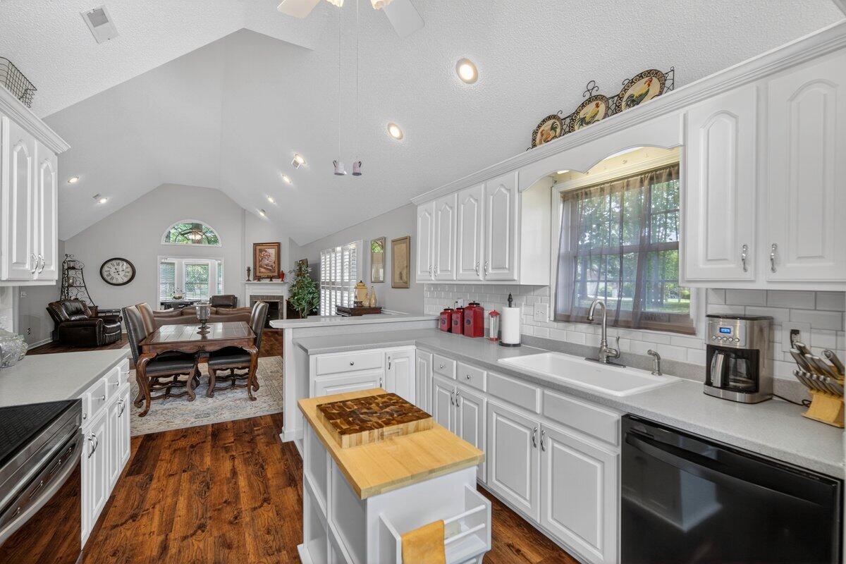 256 Ridge Lake Drive Manning, SC 29102 - Photo 13 of 47