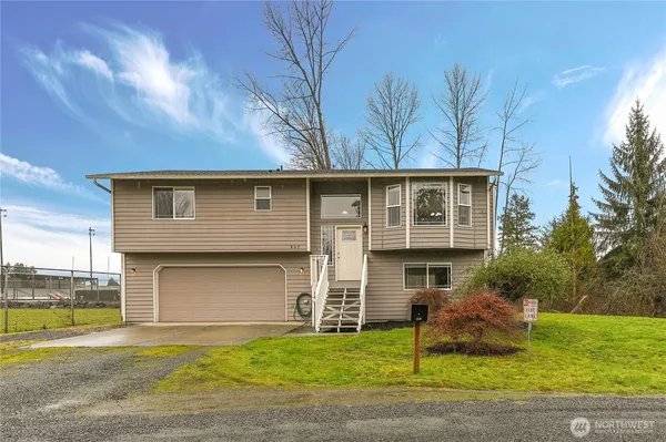 $575,000 | 807 East Stanley Street, Granite Falls, WA 98252