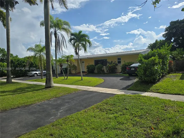 $635,000 | 19500 Southwest 87th Avenue, Cutler Bay, FL 33157