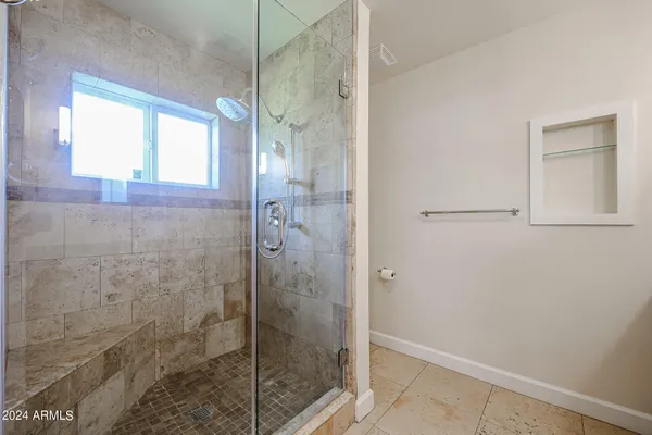 $4,750 | 327 East Keim Drive, Phoenix, AZ 85012