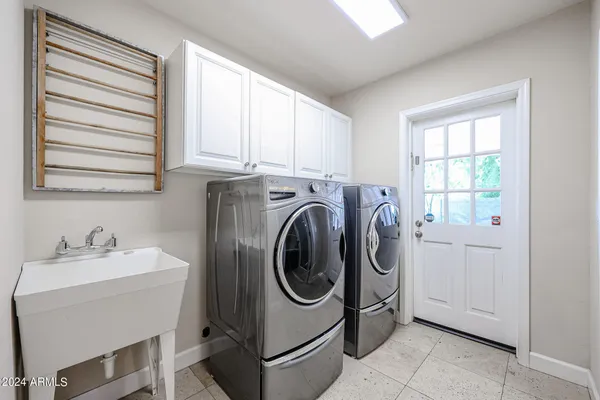 $4,750 | 327 East Keim Drive, Phoenix, AZ 85012