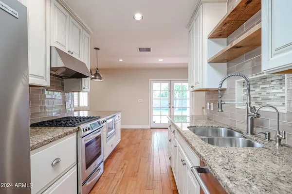 $4,750 | 327 East Keim Drive, Phoenix, AZ 85012