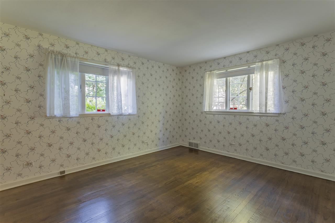 3307 Landstrom Road Rockford, IL 61107 - Photo 24 of 40 an empty room with a window