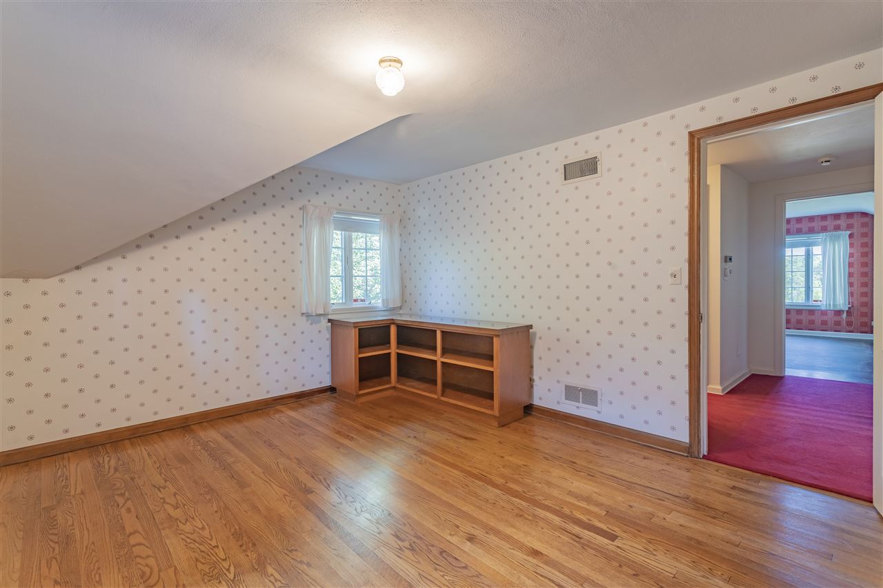 3307 Landstrom Road Rockford, IL 61107 - Photo 31 of 40 wooden floor in an empty room