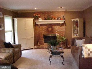 570 Magnolia Drive Lititz, PA 17543 - Photo 4 of 8