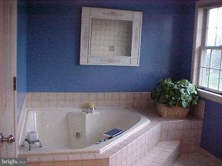 570 Magnolia Drive Lititz, PA 17543 - Photo 7 of 8