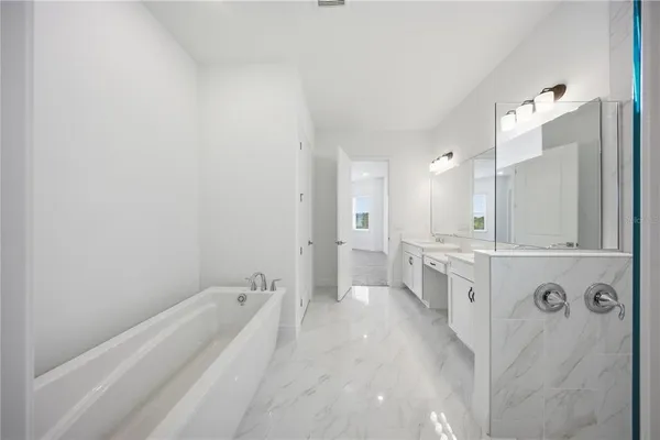 $5,400 | 16017 Volterra Point, Bella Collina, FL 34756