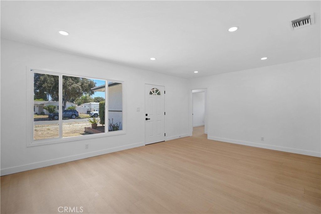 4092 Overland Street Riverside, CA 92503 - Photo 12 of 42