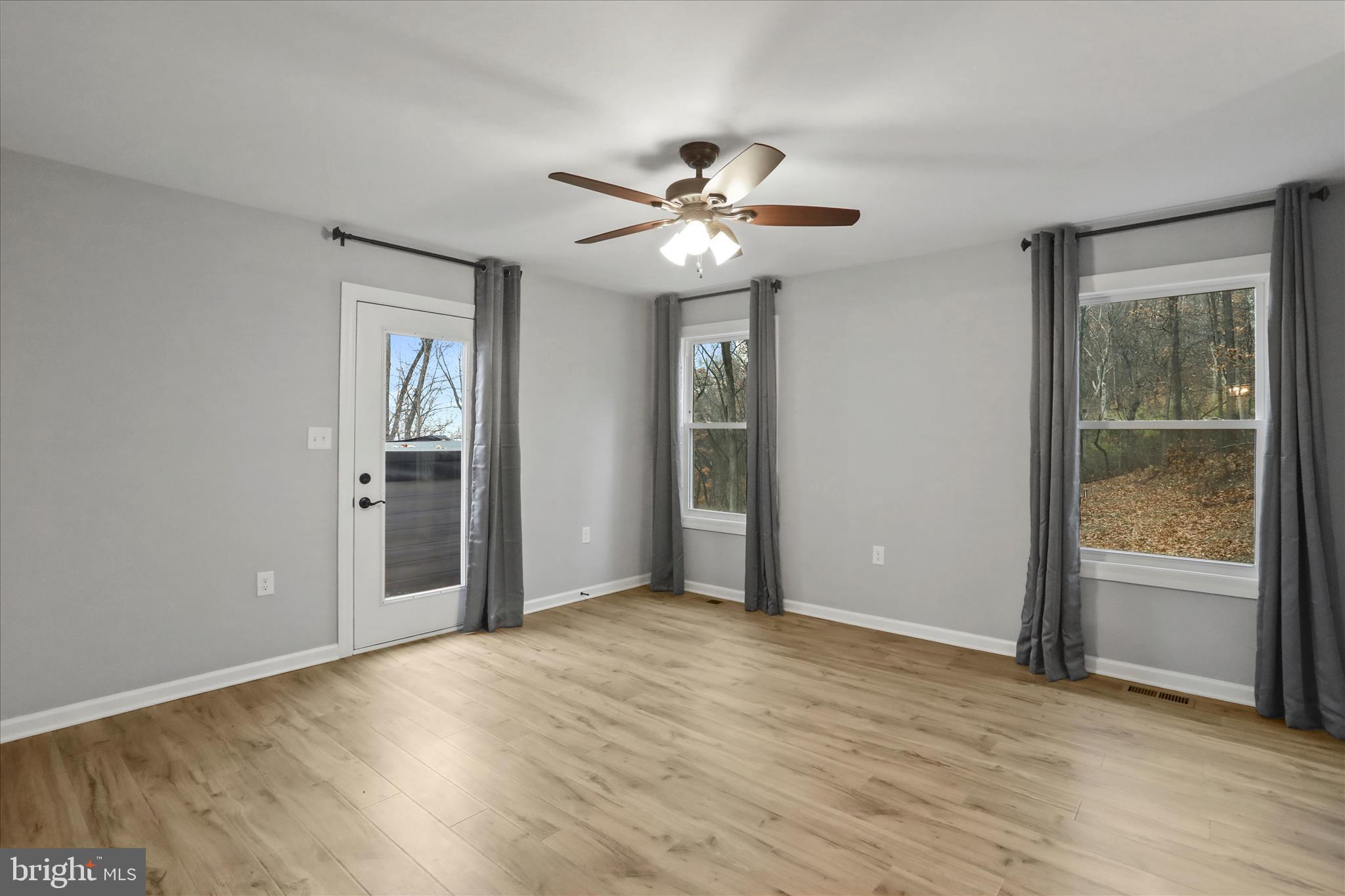 401 Bragg Drive Front Royal, VA 22630 - Photo 18 of 50 a view of an empty room with a window