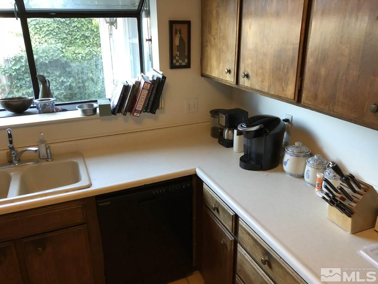 3865 Chelsea Square Reno, NV 89509 - Photo 4 of 23 Photo 4