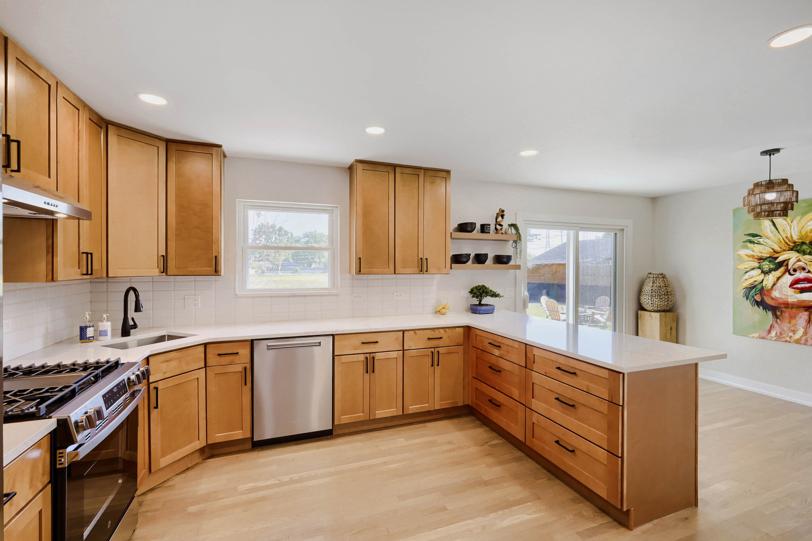 445 East Fullerton Avenue Addison, IL 60101 - Photo 10 of 22