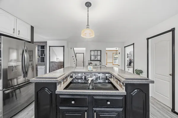$375,000 | 2 Bandecon Way, Bloomington, IL 61704