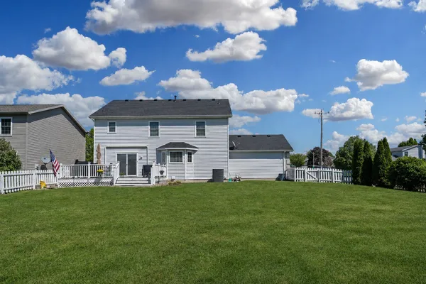 $375,000 | 2 Bandecon Way, Bloomington, IL 61704