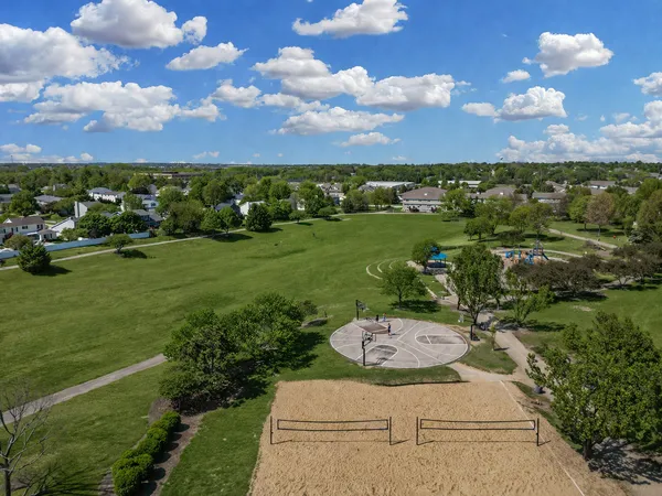$375,000 | 2 Bandecon Way, Bloomington, IL 61704