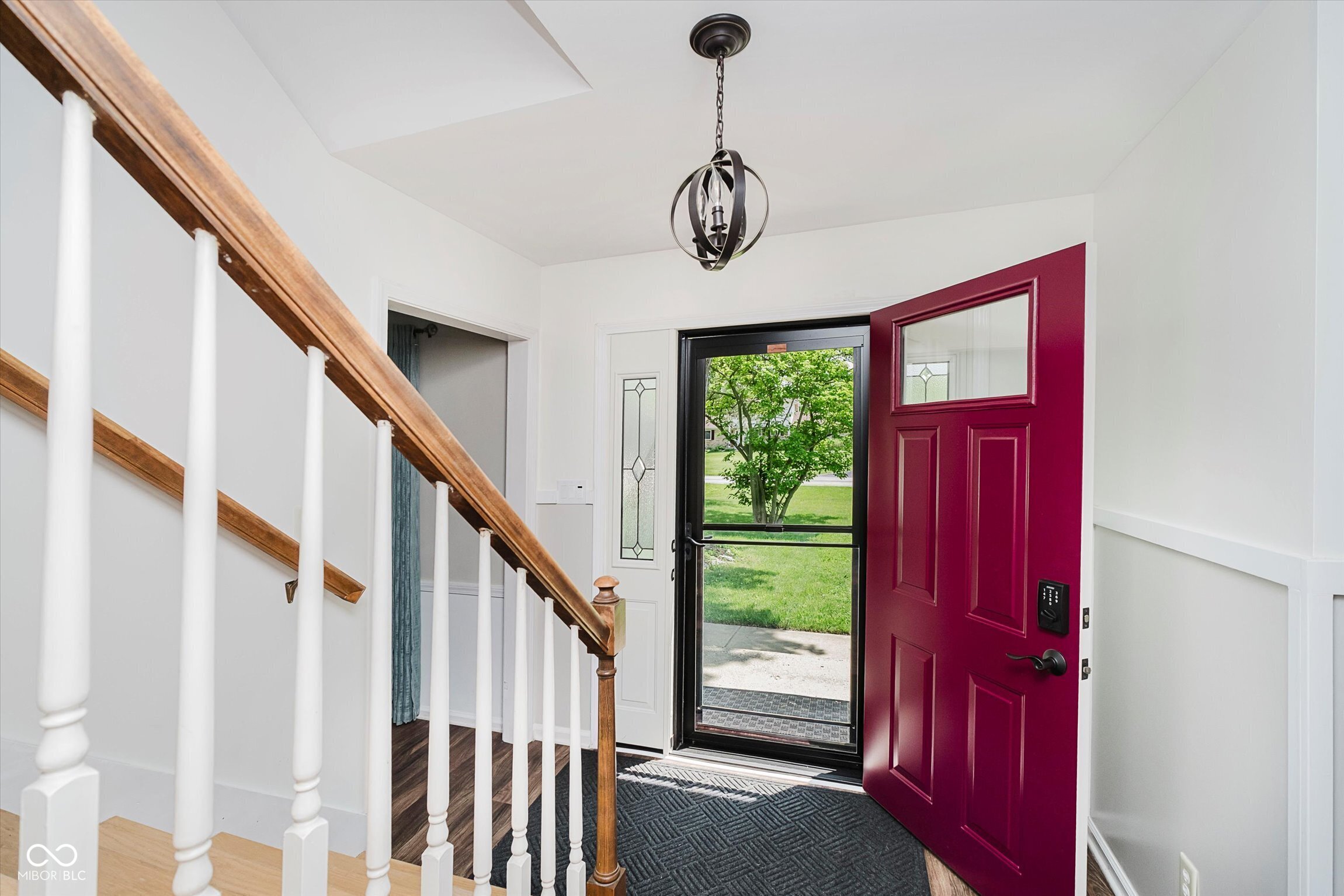 6146 Rucker Road Indianapolis, IN 46220 - Photo 4 of 38