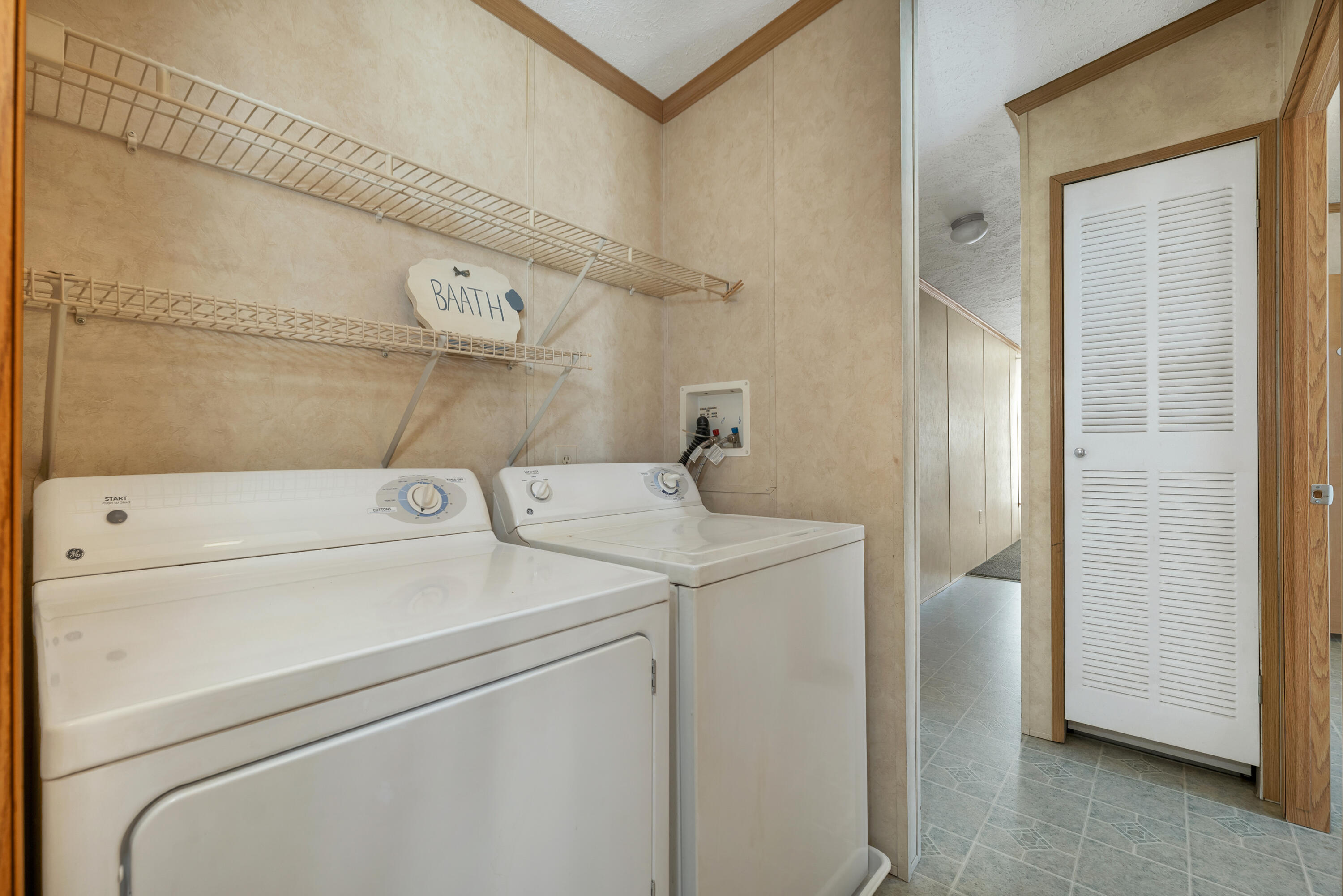 17 Trade Wind Lane, Unit 17 Rochester, NH 03867 - Photo 23 of 37 17TradeWindLn-028