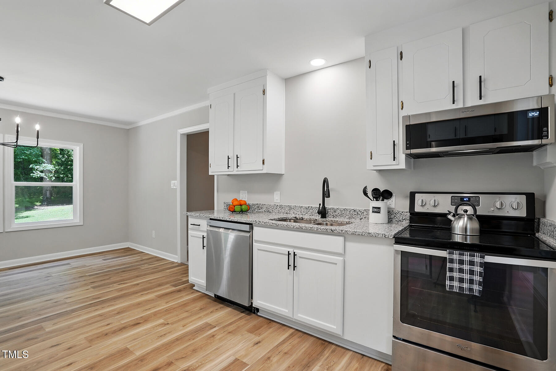 3916 West Allen Raleigh, NC 27603 - Photo 8 of 28 Kitchen