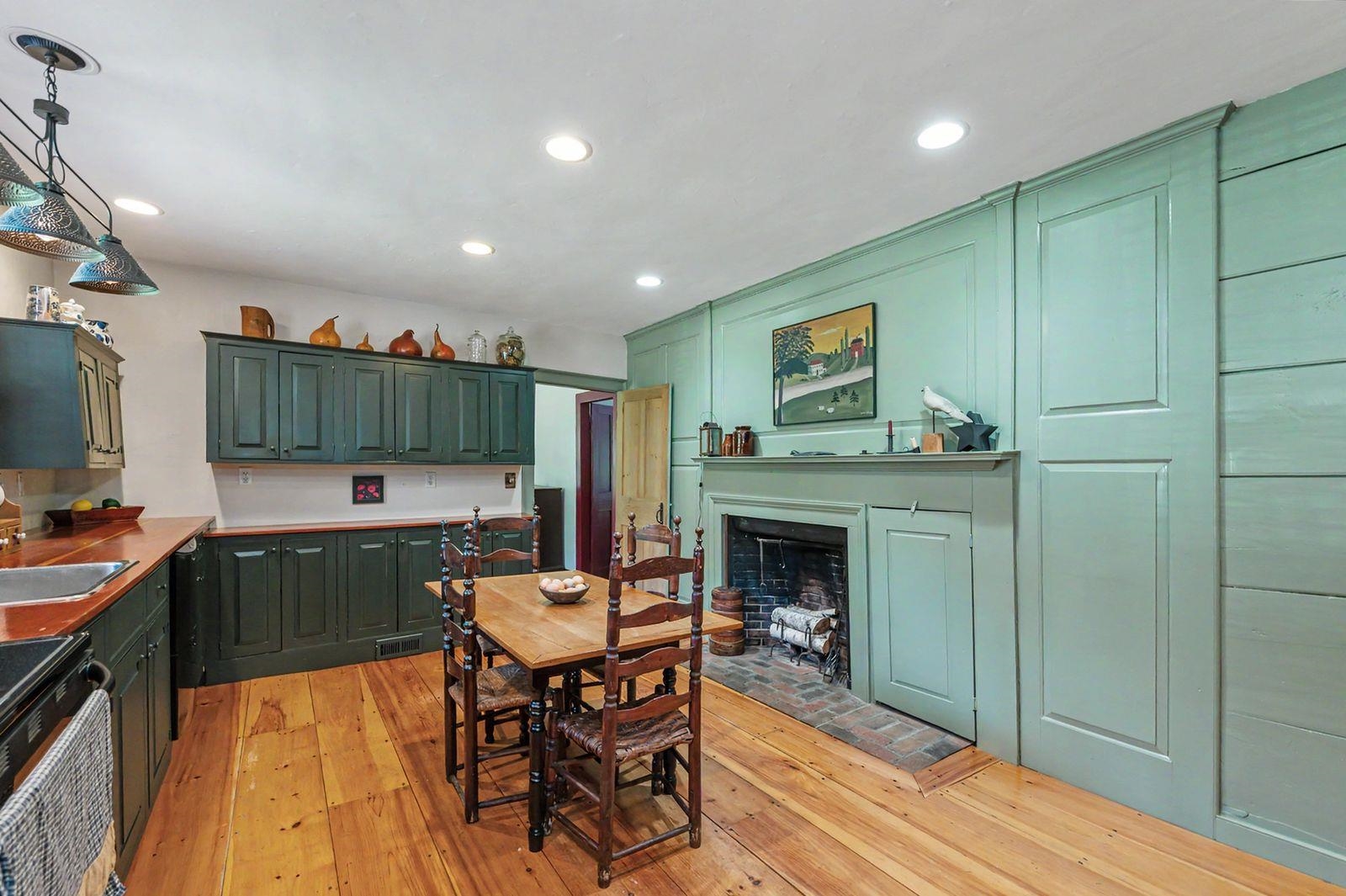 16 Perkins Road Londonderry, NH 03053 - Photo 13 of 43