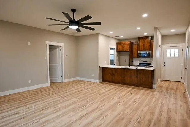 $1,650 | 1332 County Road 2175, Unit 300, Decatur, TX 76234