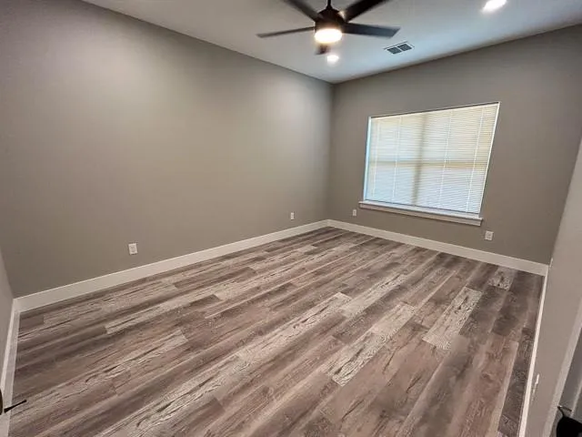 $1,650 | 1332 County Road 2175, Unit 300, Decatur, TX 76234