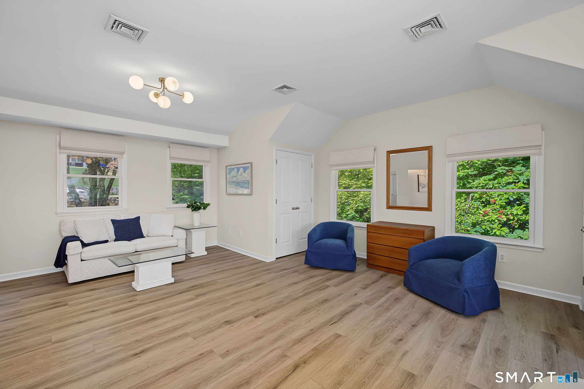 14 Shore Road Danbury, CT 06811 - Photo 27 of 39 Gallery Image 27