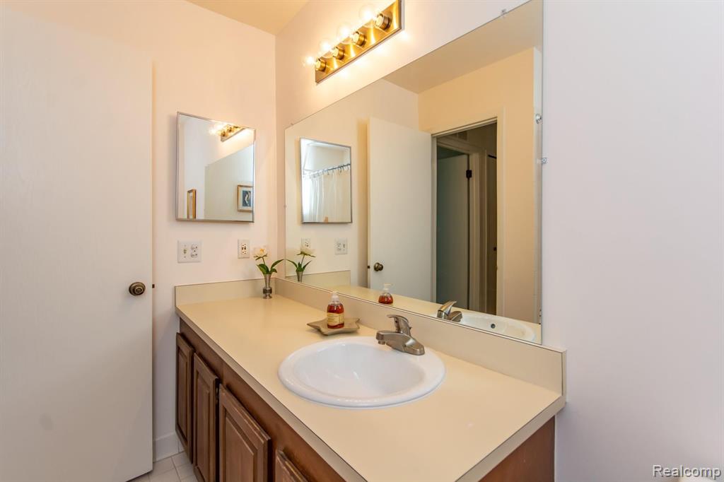 30445 West 14 Mile Road, Unit 67 Farmington Hills, MI 48334 - Photo 12 of 16