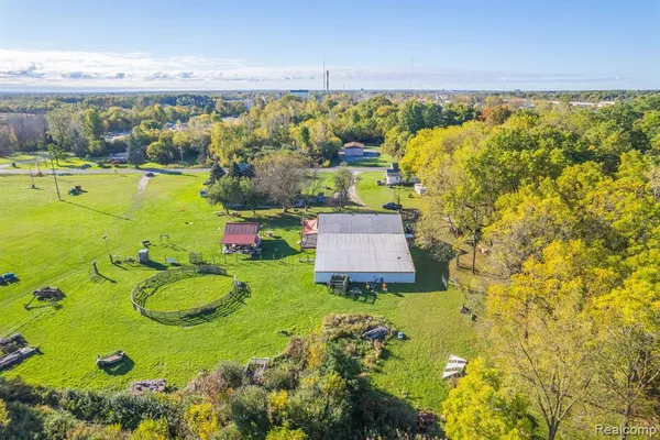 $699,900 | 2135 East Coldwater Road, Flint, MI 48505
