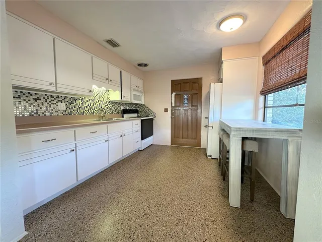 $219,900 | 112 East Turgot Avenue, Edgewater, FL 32132