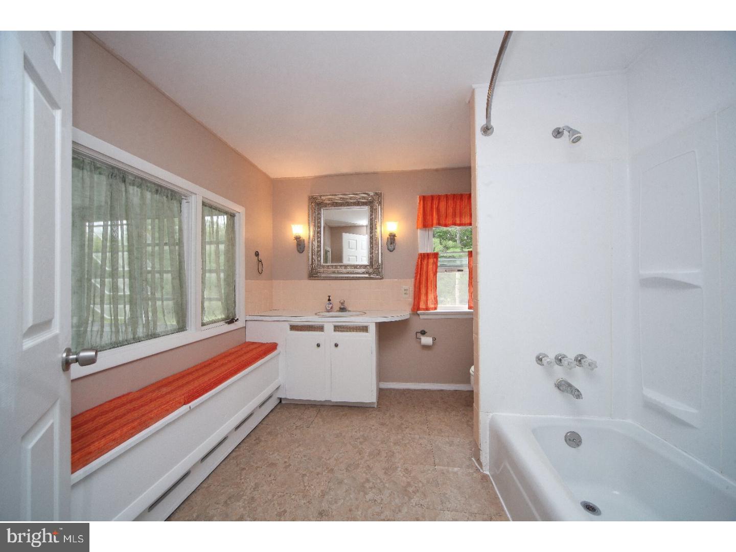 449 Ridge Road Telford, PA 18969 - Photo 17 of 25 Bathroom