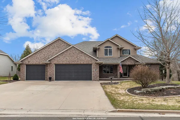 $689,900 | 114 Shalimar Court, Combined Locks, WI 54113