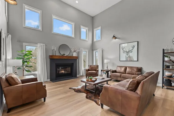 $689,900 | 114 Shalimar Court, Combined Locks, WI 54113