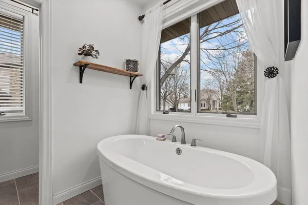 $689,900 | 114 Shalimar Court, Combined Locks, WI 54113