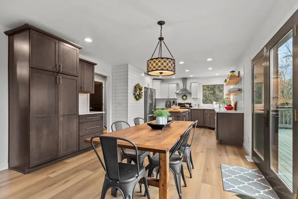 $689,900 | 114 Shalimar Court, Combined Locks, WI 54113