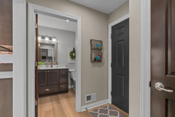 $689,900 | 114 Shalimar Court, Combined Locks, WI 54113