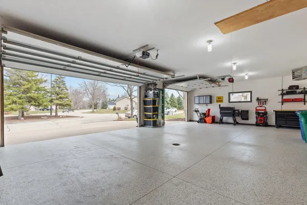 $689,900 | 114 Shalimar Court, Combined Locks, WI 54113