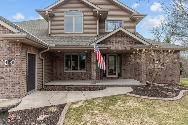 $689,900 | 114 Shalimar Court, Combined Locks, WI 54113