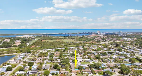$624,900 | 19049 Southeast Robert Drive, Jupiter, FL 33469