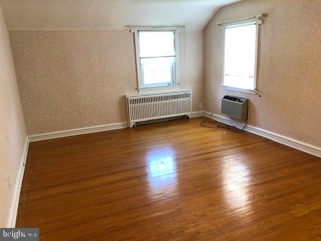 918 Rhawn Street Philadelphia, PA 19111 - Photo 17 of 44 Spacious bedroom - window a/c unit