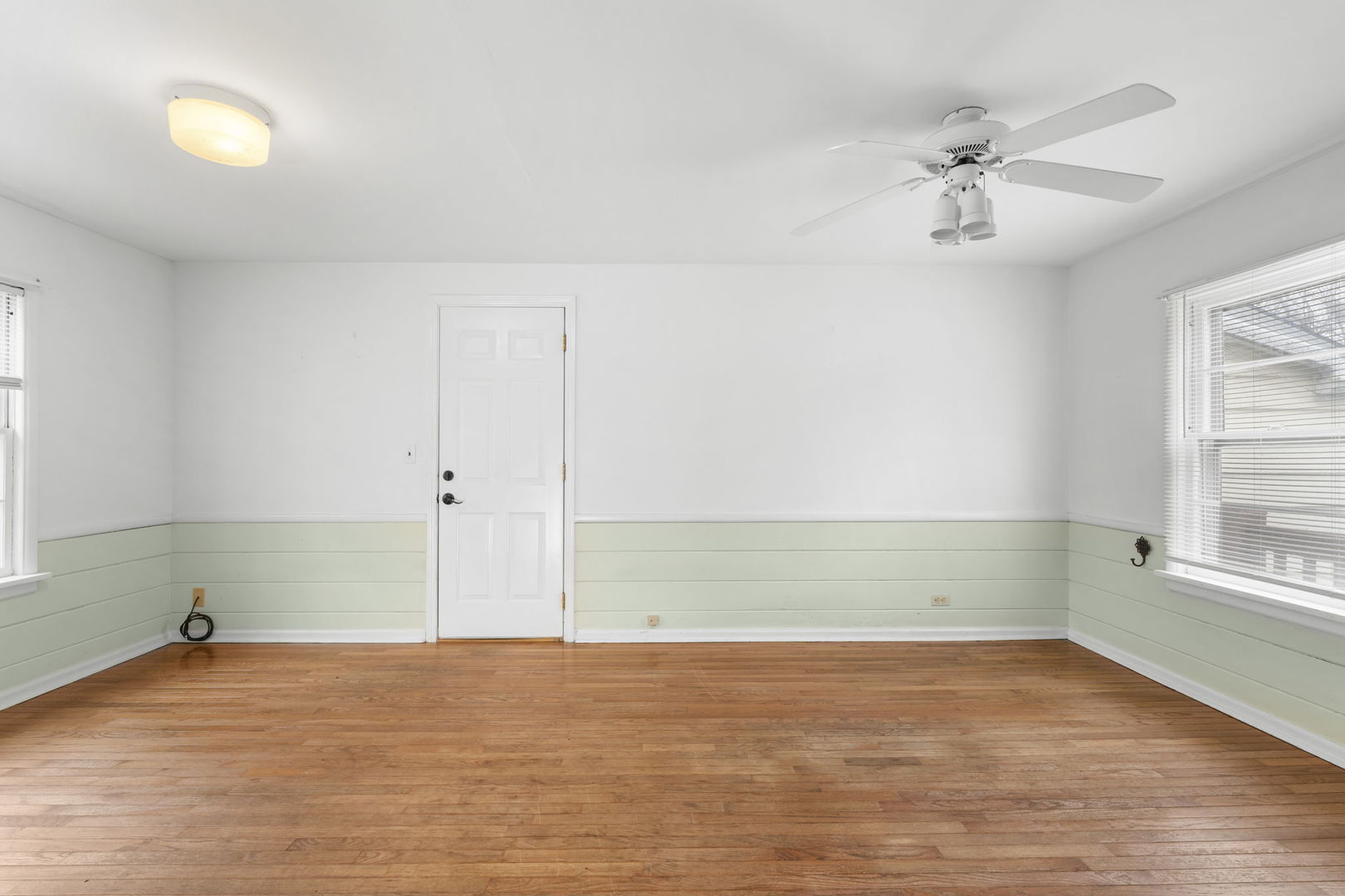 4715 West Crystal Lake Road McHenry, IL 60050 - Photo 11 of 32