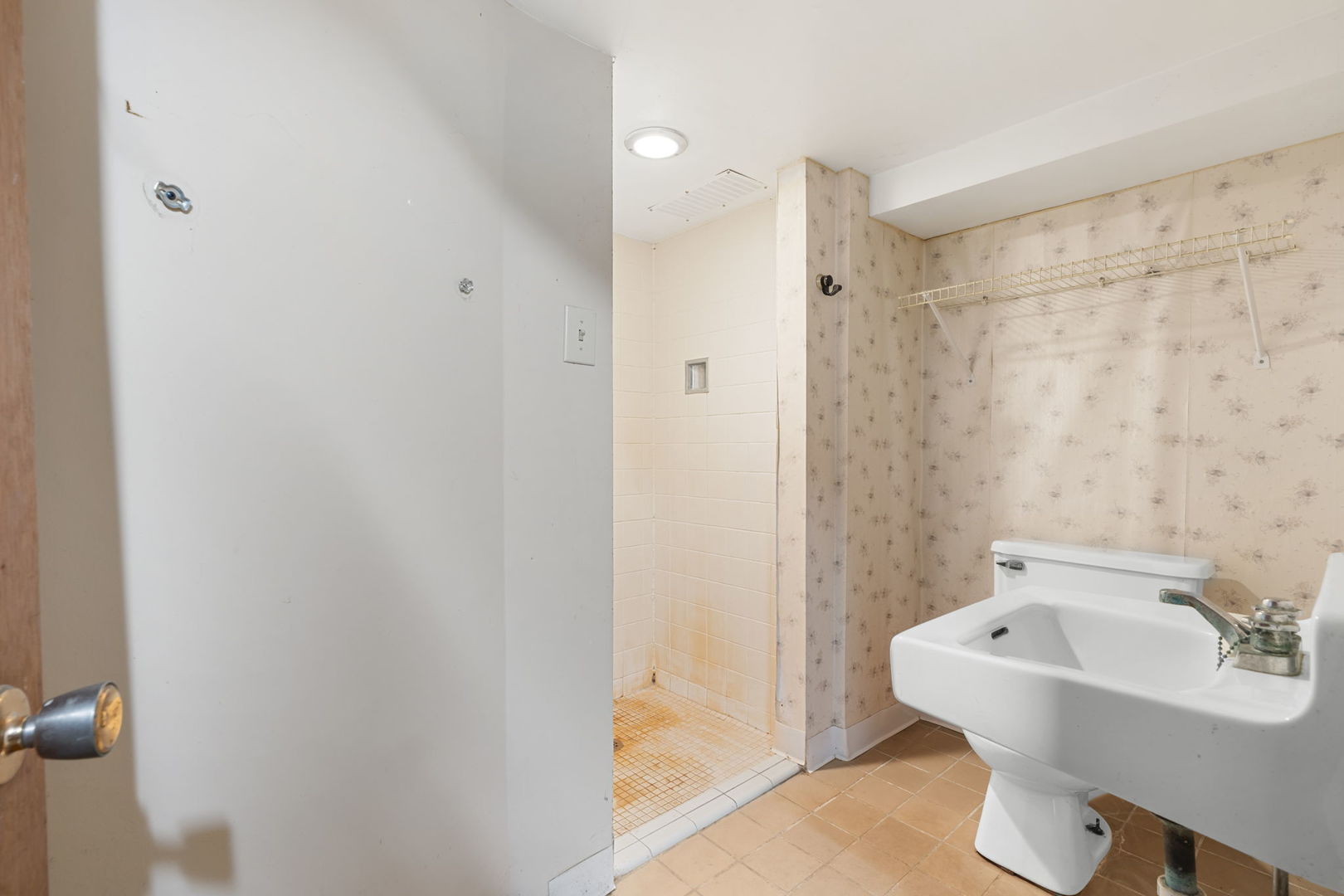 4715 West Crystal Lake Road McHenry, IL 60050 - Photo 19 of 32