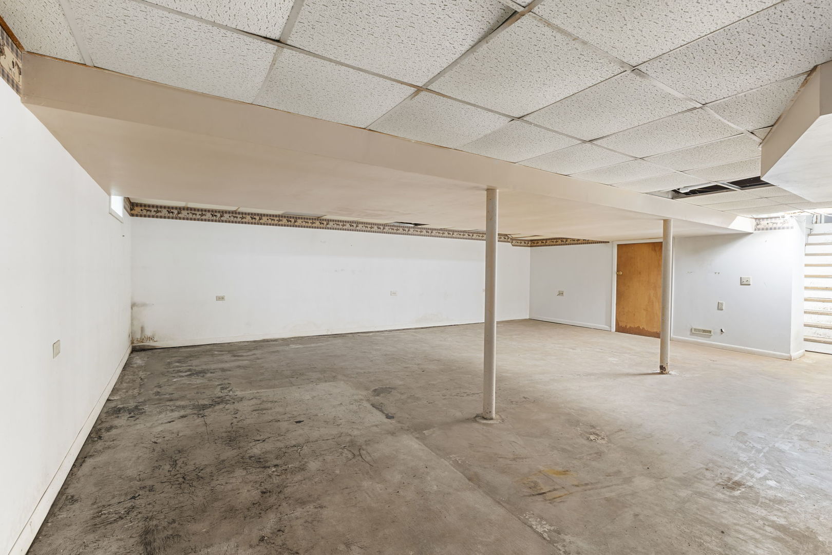 4715 West Crystal Lake Road McHenry, IL 60050 - Photo 21 of 32