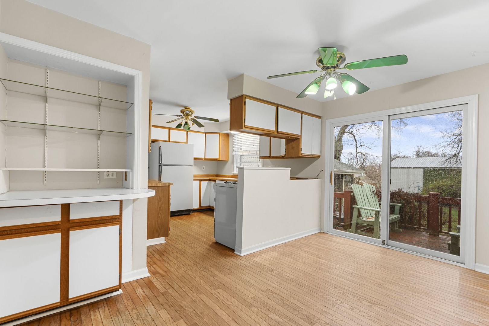 4715 West Crystal Lake Road McHenry, IL 60050 - Photo 5 of 32