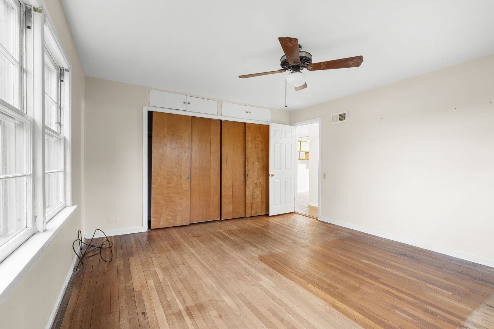 4715 West Crystal Lake Road McHenry, IL 60050 - Photo 10 of 32