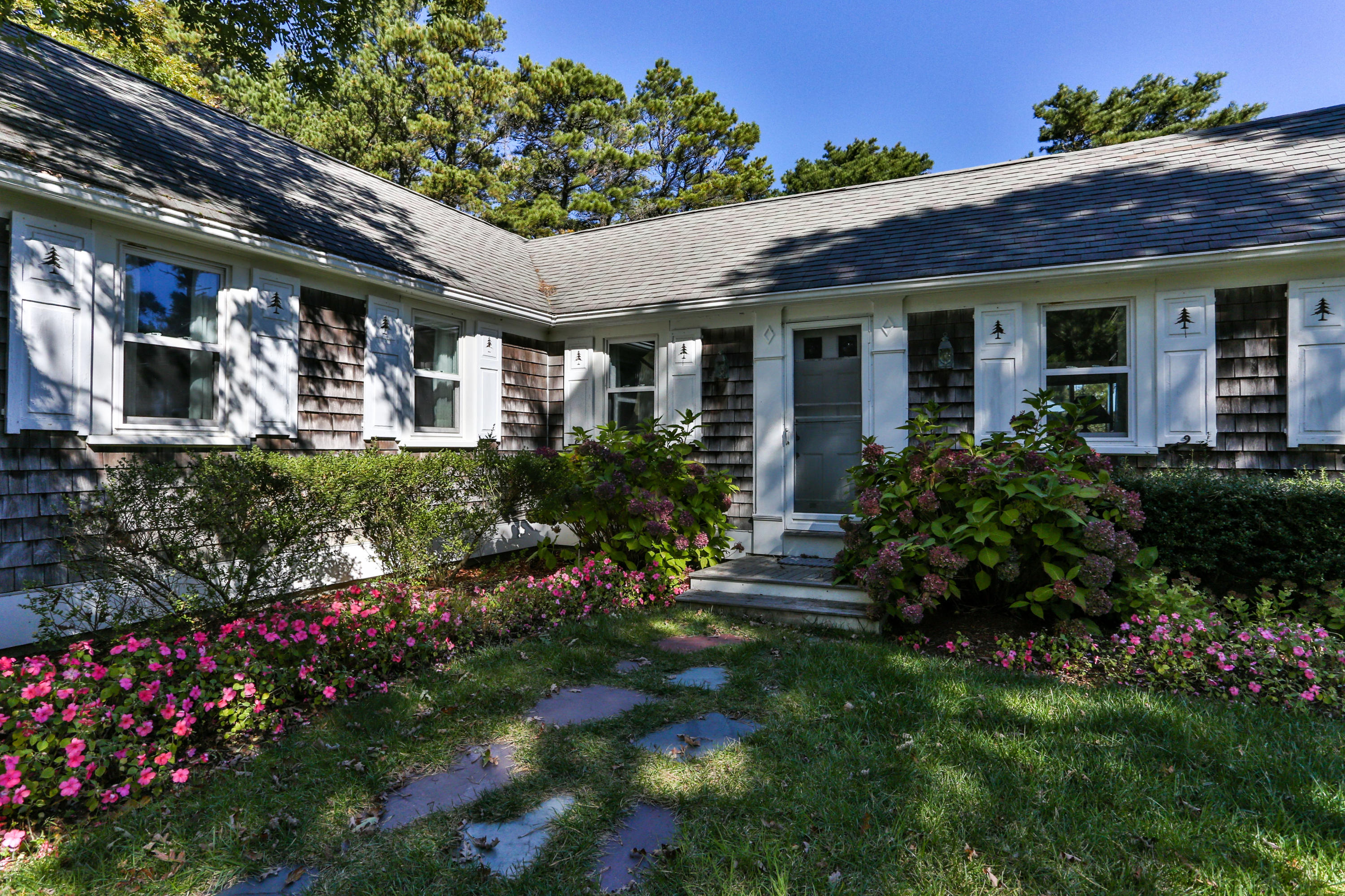 120 South Pamet Road Truro, MA 02666 - Photo 3 of 45 120SouLR-8