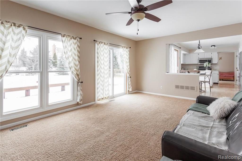 2360 Millbrook Court Rochester Hills, MI 48306 - Photo 11 of 25