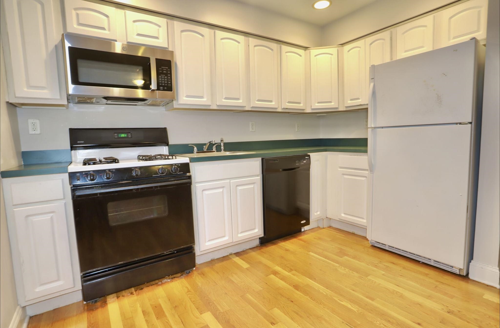 418 Madison Street, Unit 1 Hoboken, NJ 07030 - Photo 18 of 26