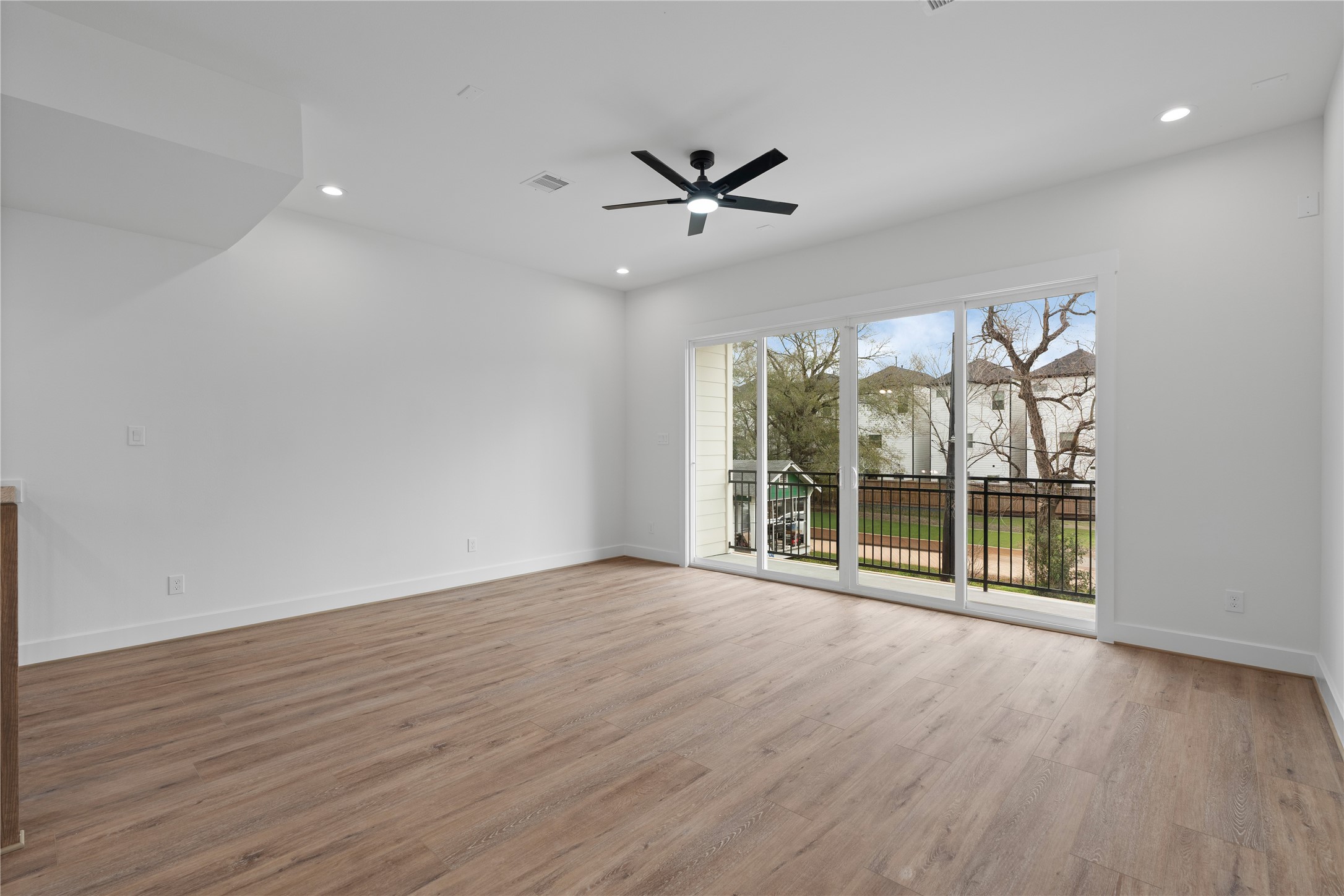 826 Curtin Street, Unit D Houston, TX 77018 - Photo 13 of 50